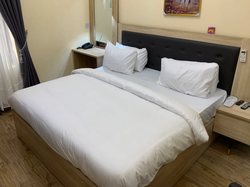 DELUXE ROOM P101 @ P1 PLACE ilupeju, Lagos, Nigeria